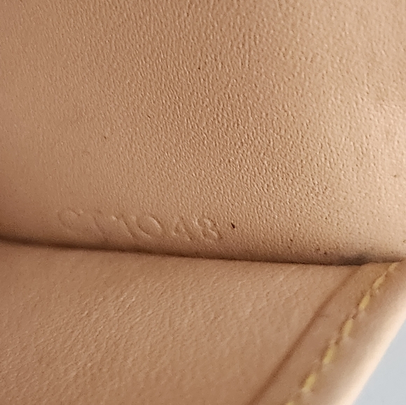 EUC LOUIS VUITTON Murakami Key Holder - Picture 5 of 10